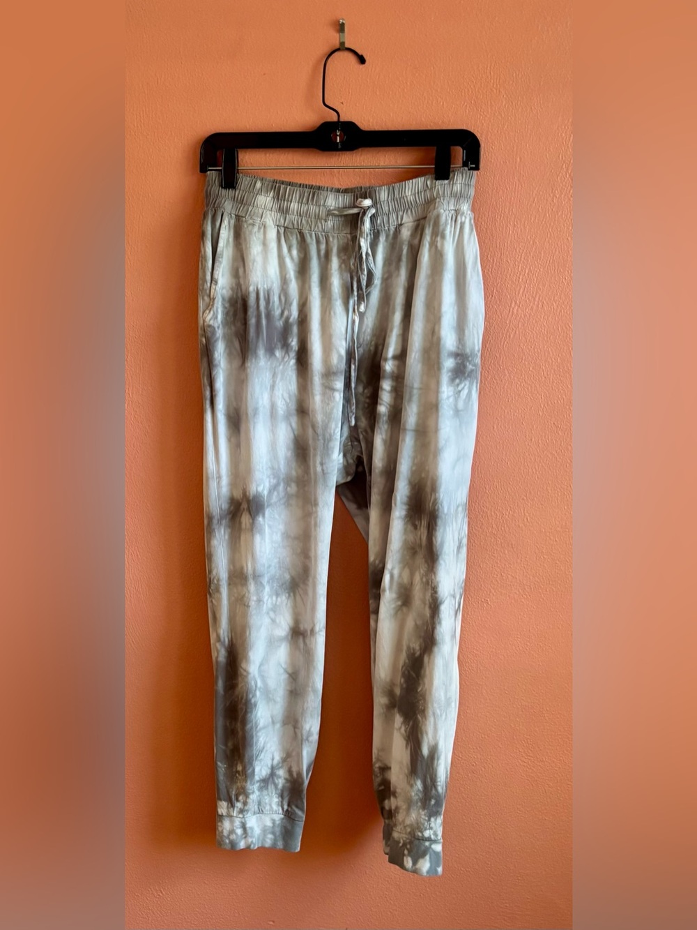 torrid Gray and Cream Tie-Dye Joggers